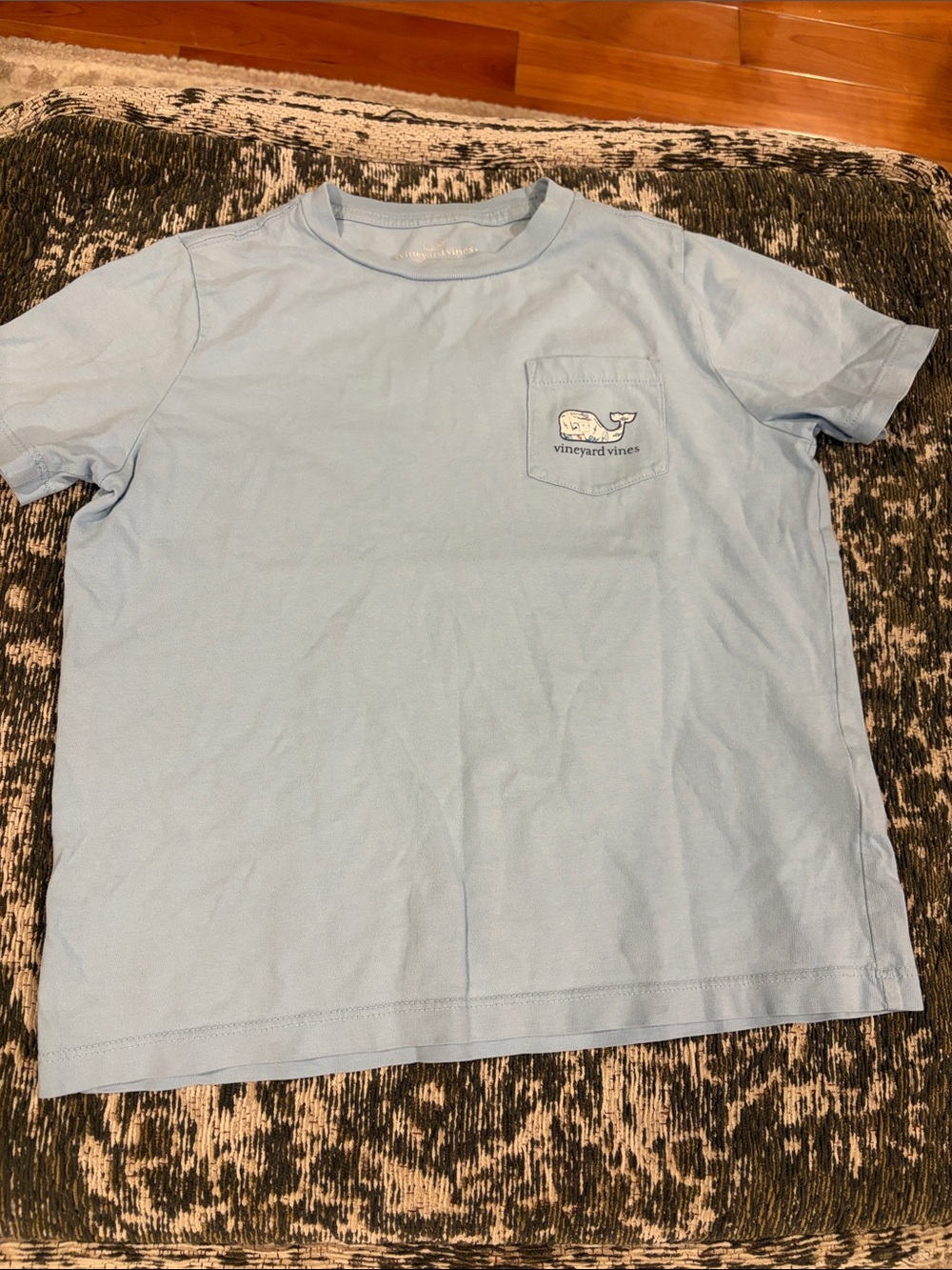 Vineyard Vines Kids Light Blue Whale Pocket Tee (7y)